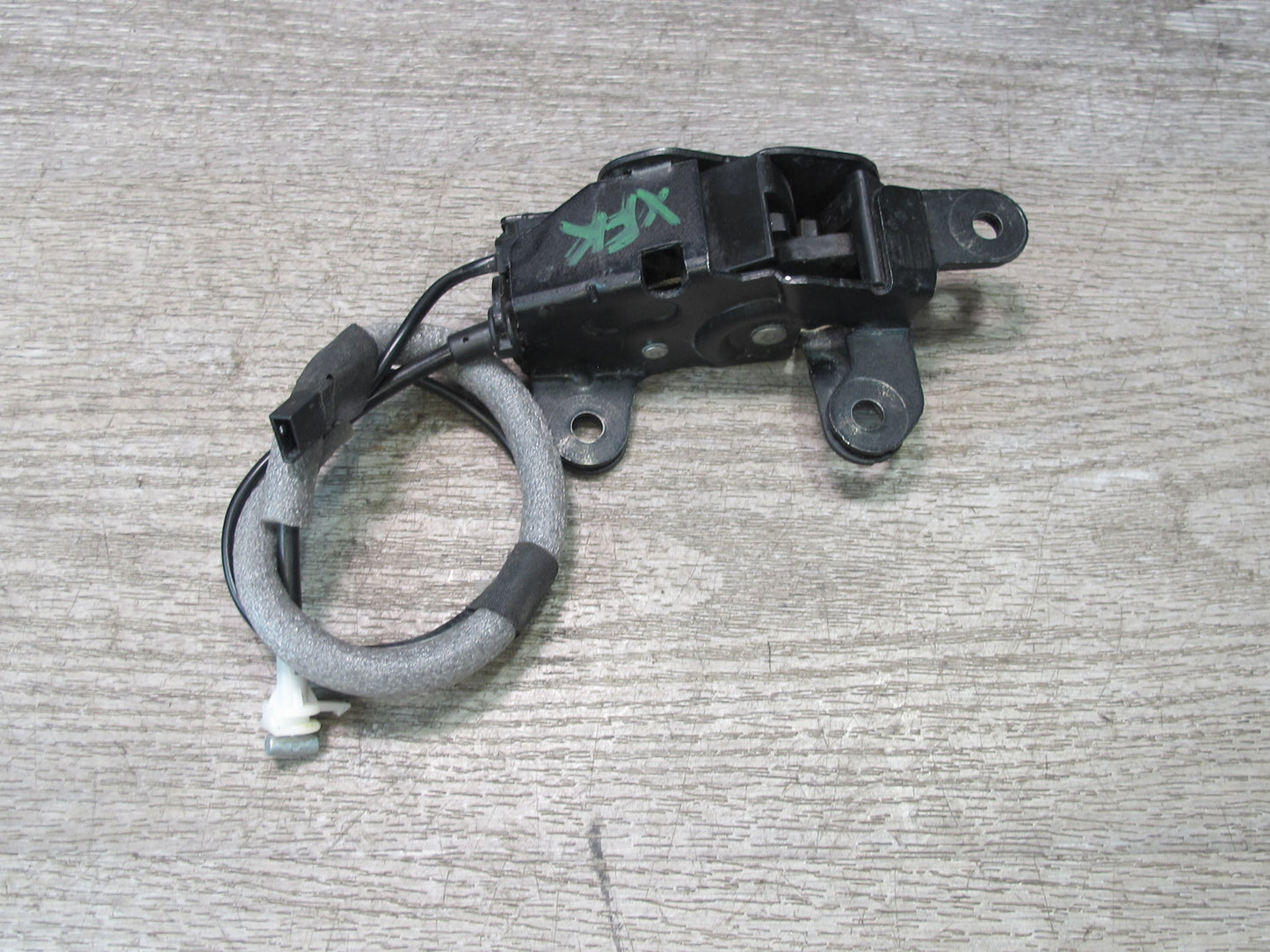 2014-2018 BMW F15 X5 Rear Left & Right Trunk Liftgate Lock Latch Actuator Set