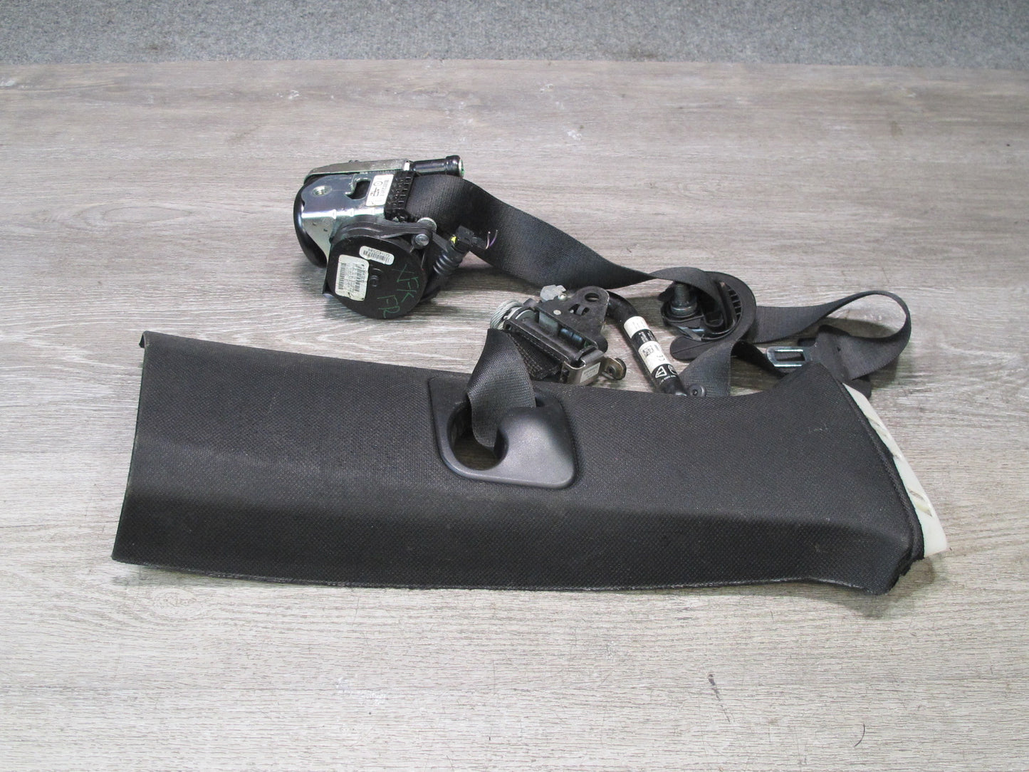 14-18 BMW F15 X5 FRONT RIGHT & LEFT SIDE SEATBELT RETRACTOR W/ B PILLAR TRIM SET OEM