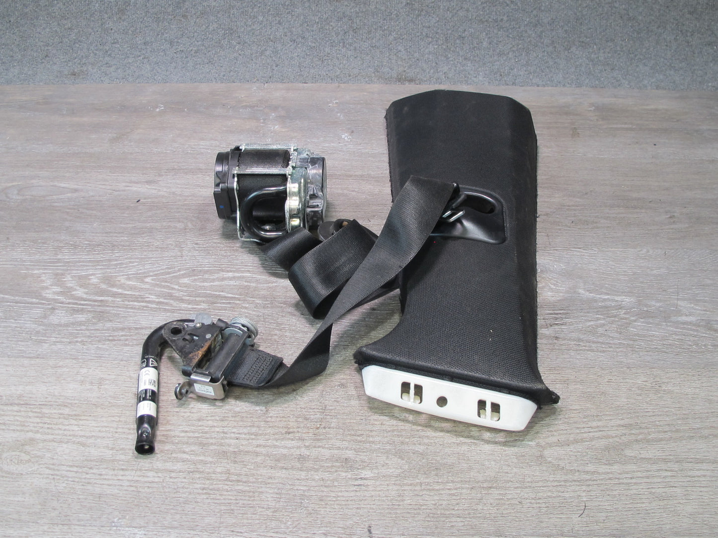 14-18 BMW F15 X5 FRONT RIGHT & LEFT SIDE SEATBELT RETRACTOR W/ B PILLAR TRIM SET OEM