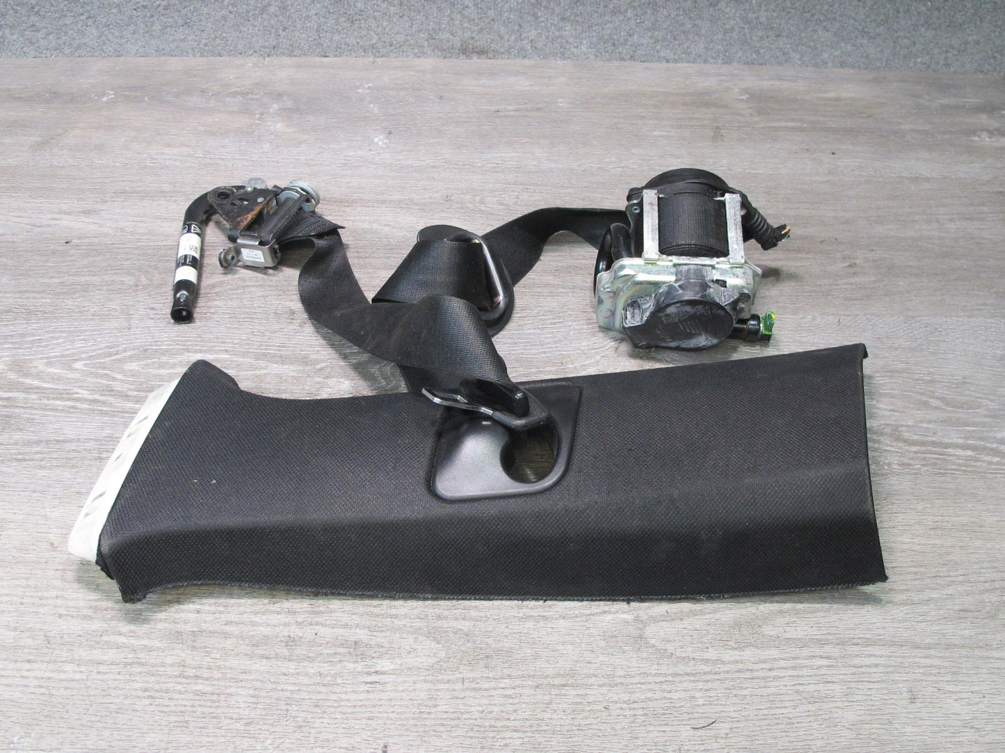 14-18 BMW F15 X5 FRONT RIGHT & LEFT SIDE SEATBELT RETRACTOR W/ B PILLAR TRIM SET OEM