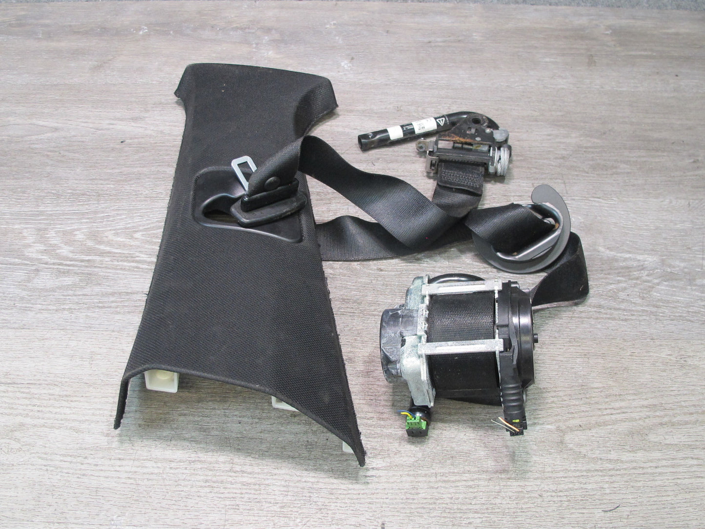 14-18 BMW F15 X5 FRONT RIGHT & LEFT SIDE SEATBELT RETRACTOR W/ B PILLAR TRIM SET OEM
