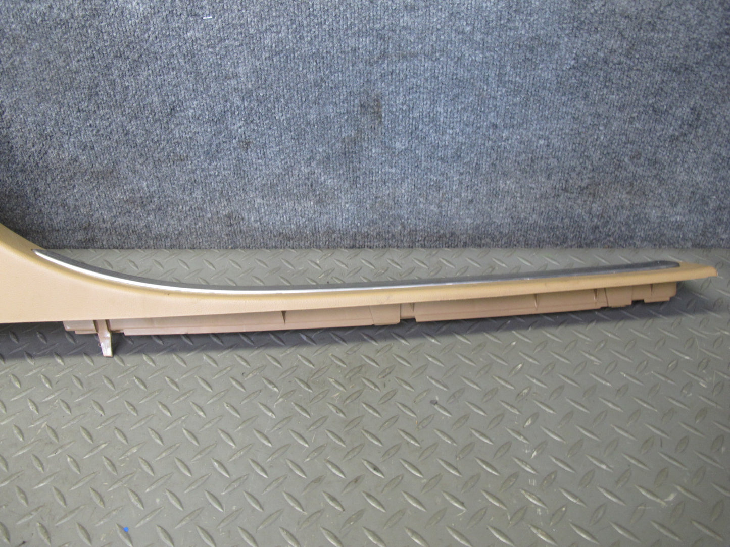 08-10 Porsche Cayenne 957 Left & Right Door Scuff Sill Plate Trim Panel Set