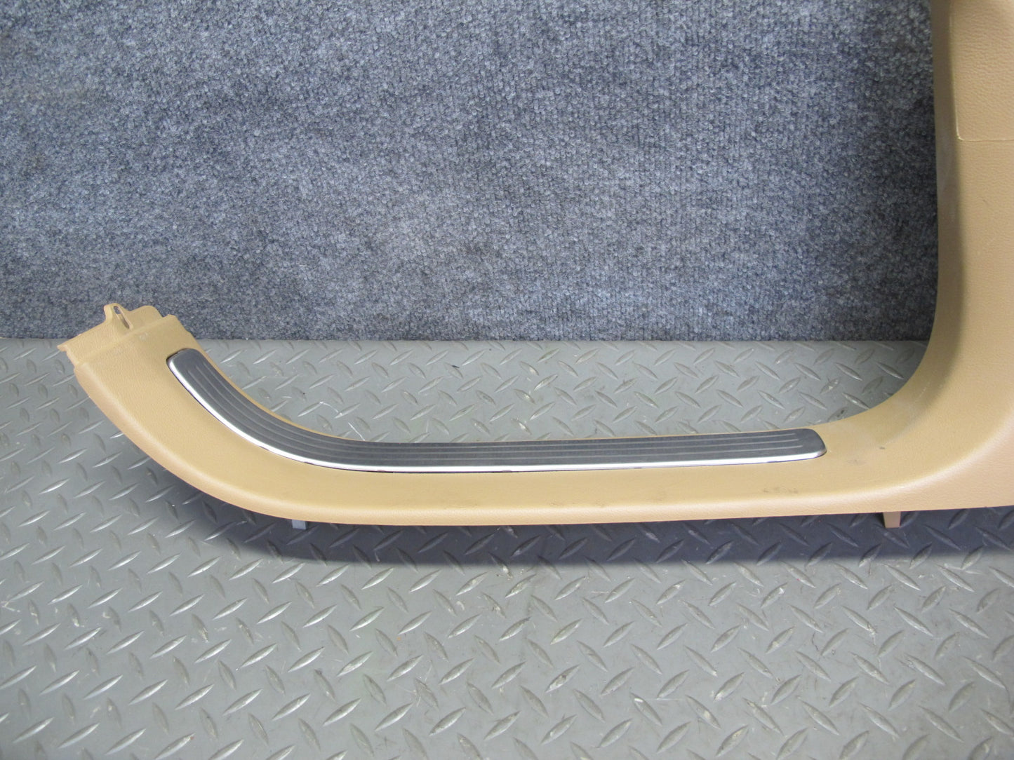 08-10 Porsche Cayenne 957 Left & Right Door Scuff Sill Plate Trim Panel Set