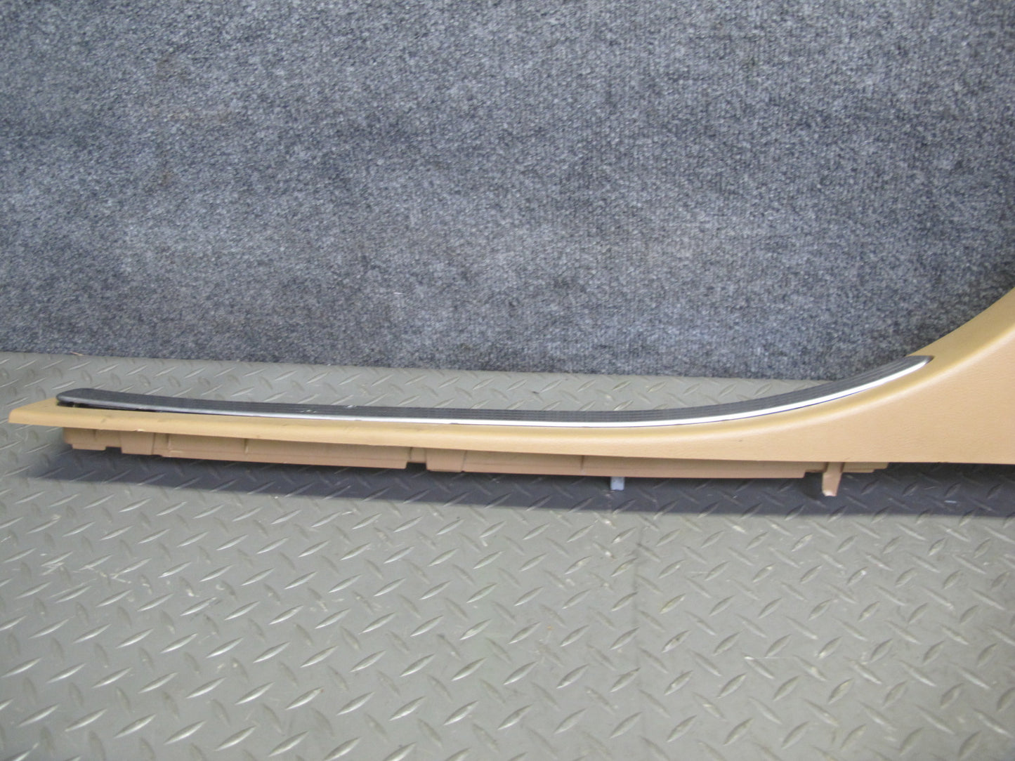 08-10 Porsche Cayenne 957 Left & Right Door Scuff Sill Plate Trim Panel Set