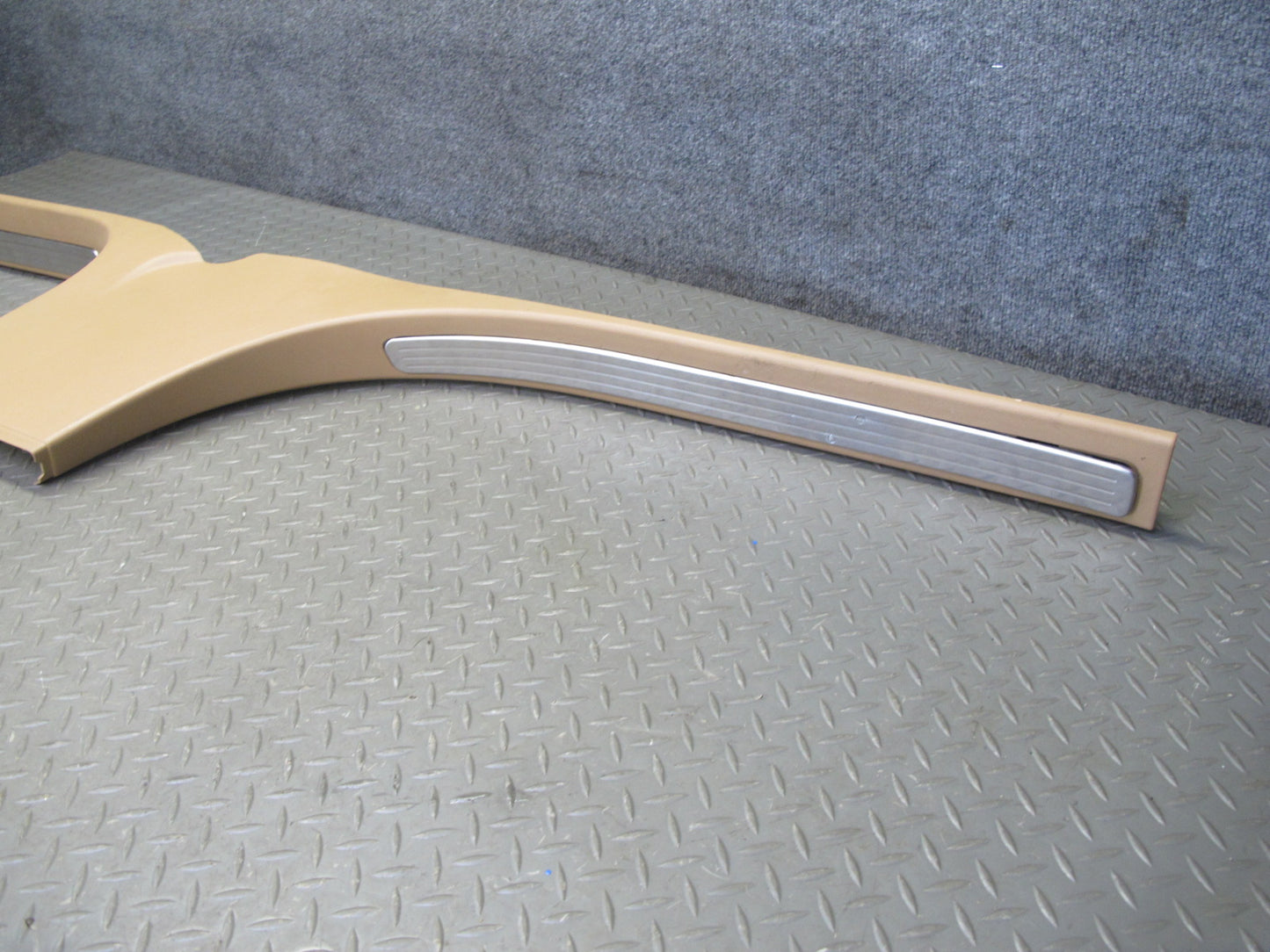 08-10 Porsche Cayenne 957 Left & Right Door Scuff Sill Plate Trim Panel Set