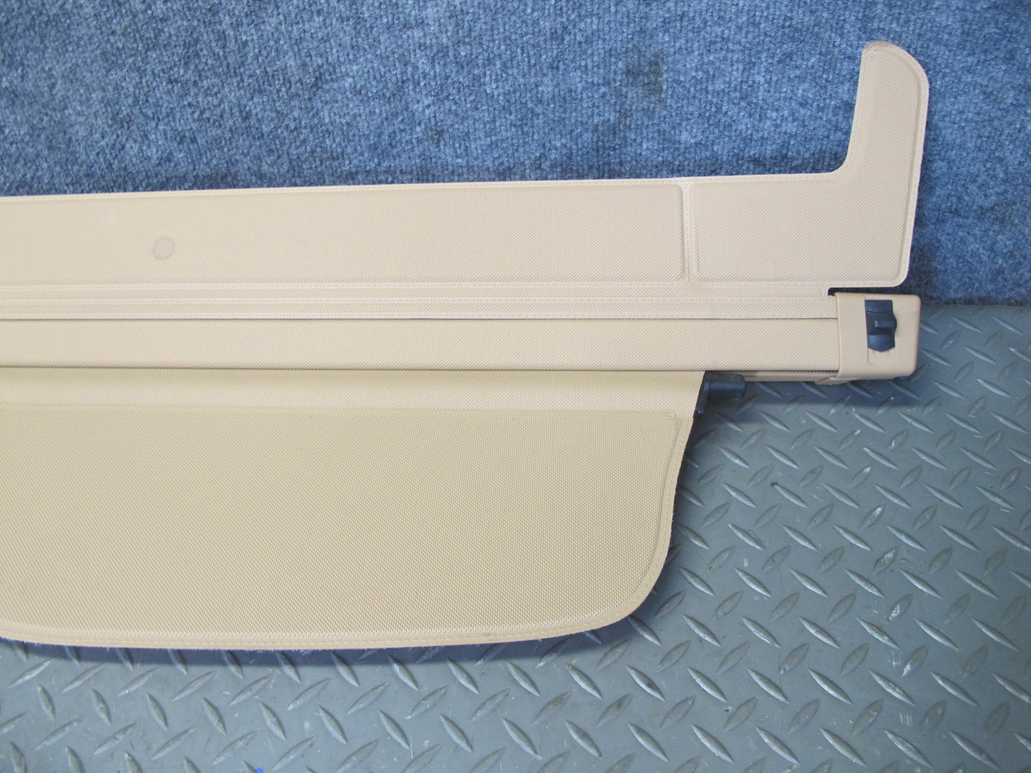 2003-2010 Porsche Cayenne 957 Rear Trunk Cargo Roller Shade Cover