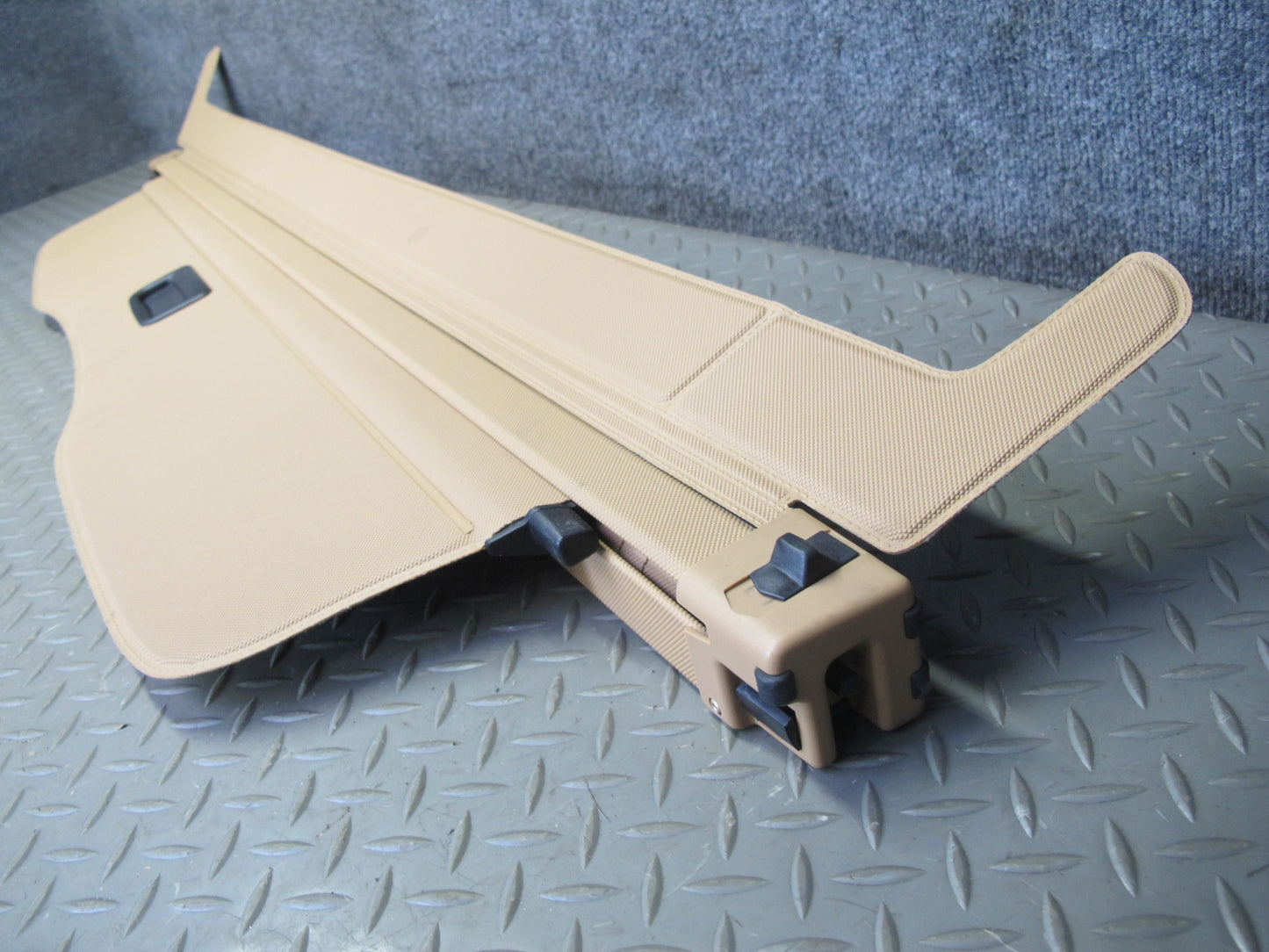 2003-2010 Porsche Cayenne 957 Rear Trunk Cargo Roller Shade Cover