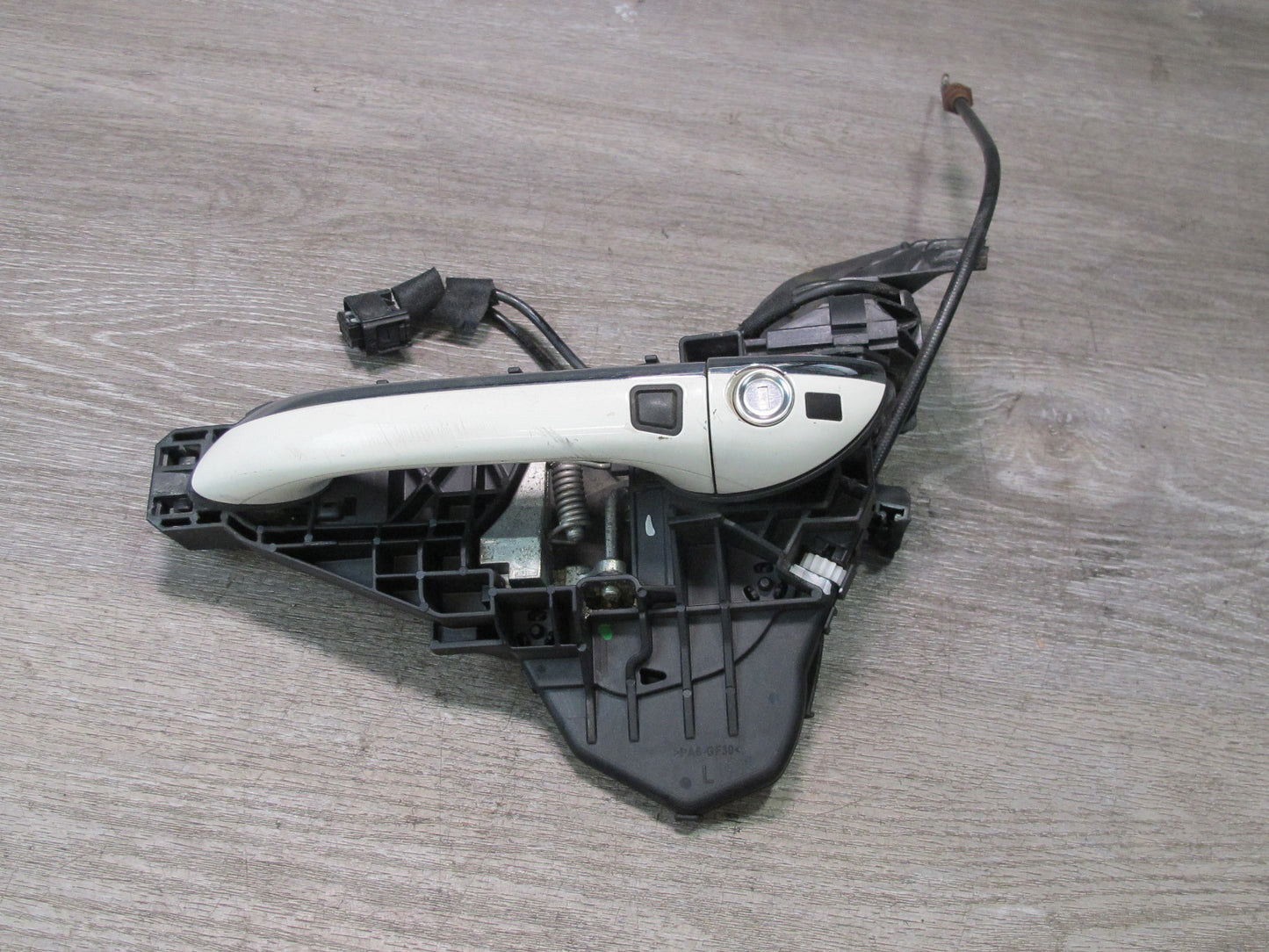 06-11 Mercedes W164 Ml-class Front Left Door Keyless GO Exterior Handle OEM