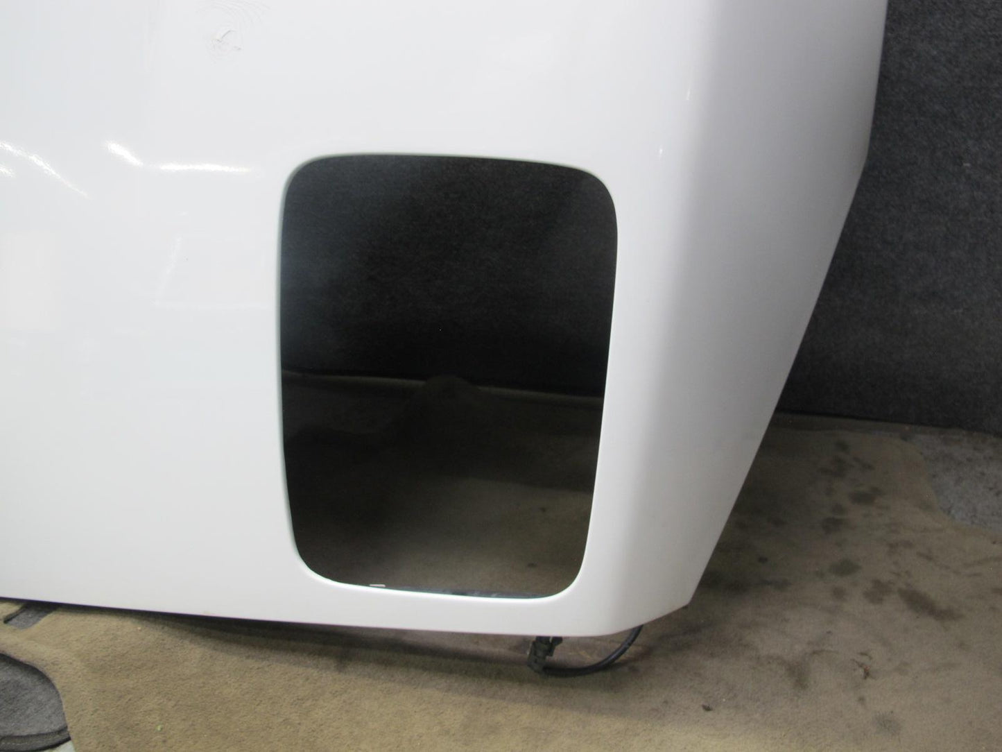 85-96 Chevrolet Corvette C4 Front Hood Bonnet Shell Panel Artic White OEM