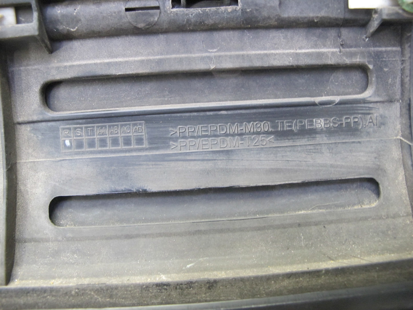 2003-2010 Porsche Cayenne 957 Front Left Door Trim Molding Panel 7L5837787