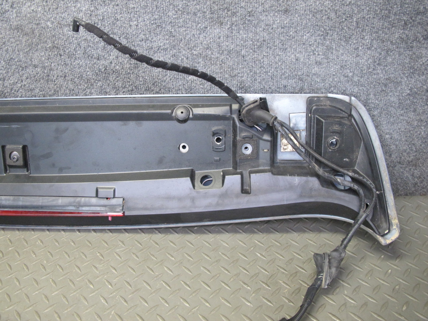 2003-2006 Porsche Cayenne 955 Turbo S Rear Trunk Lid Tailgate Spoiler 7L5827939C
