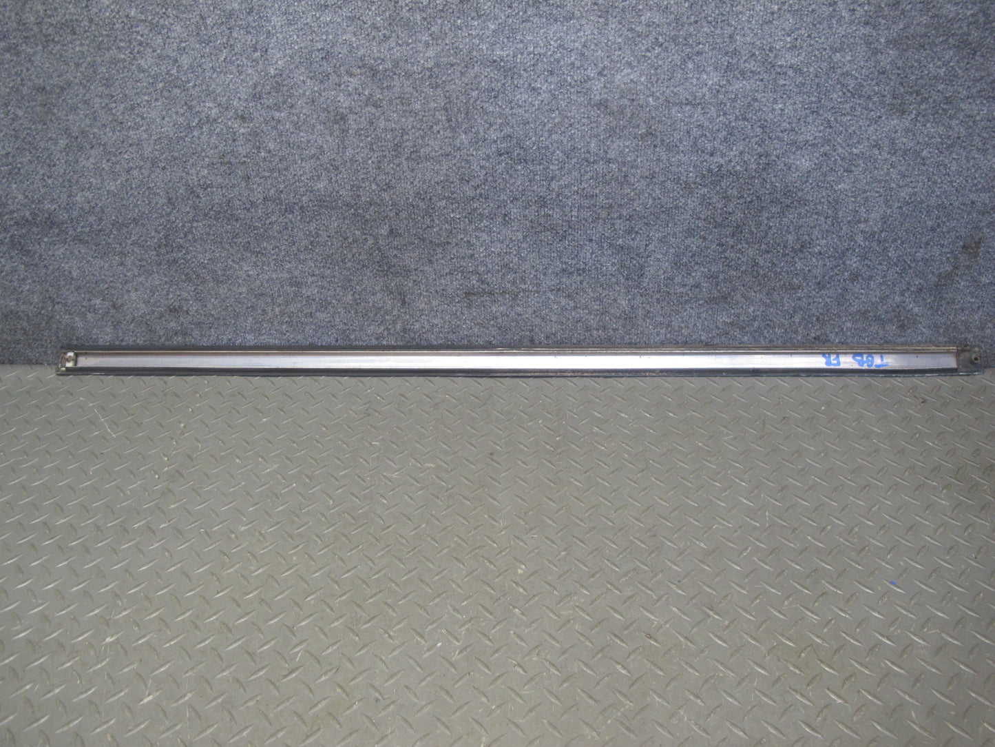 87-91 BMW E30 325i Convertible Door Fender Quarter Molding Trim Cover Set OEM