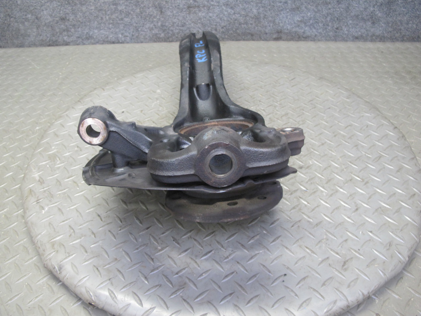 2003-2006 Porsche Cayenne 955 Turbo AWD Front Left Spindle Knuckle Wheel Hub