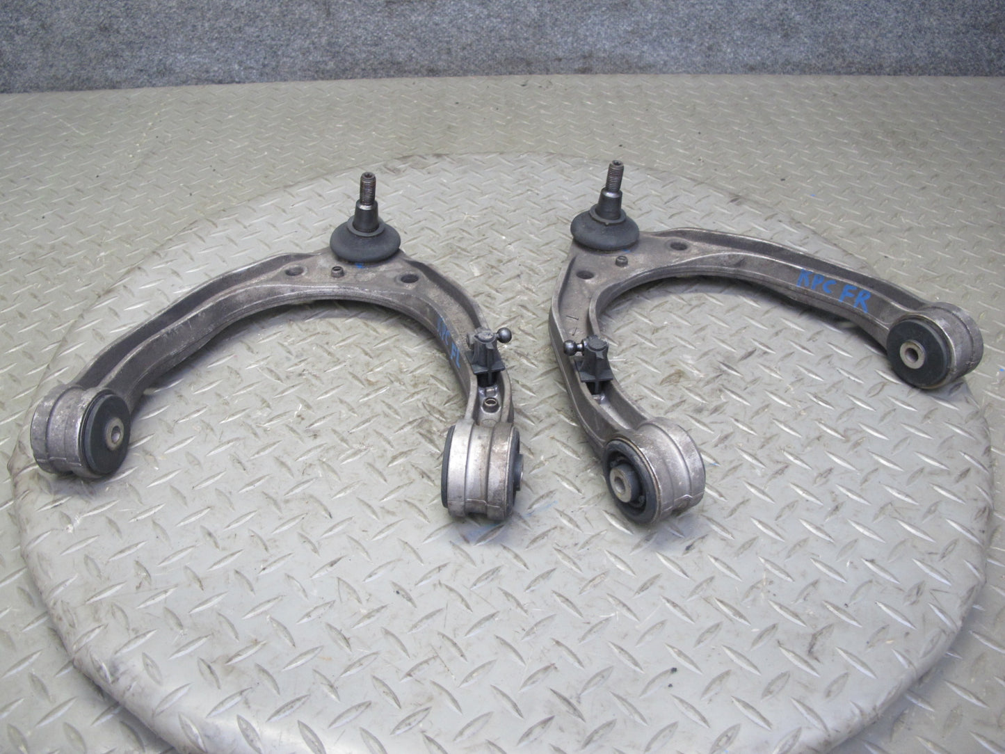2003-2010 Porsche Cayenne 955 957 Front Suspension Upper Control Arm Set of 2