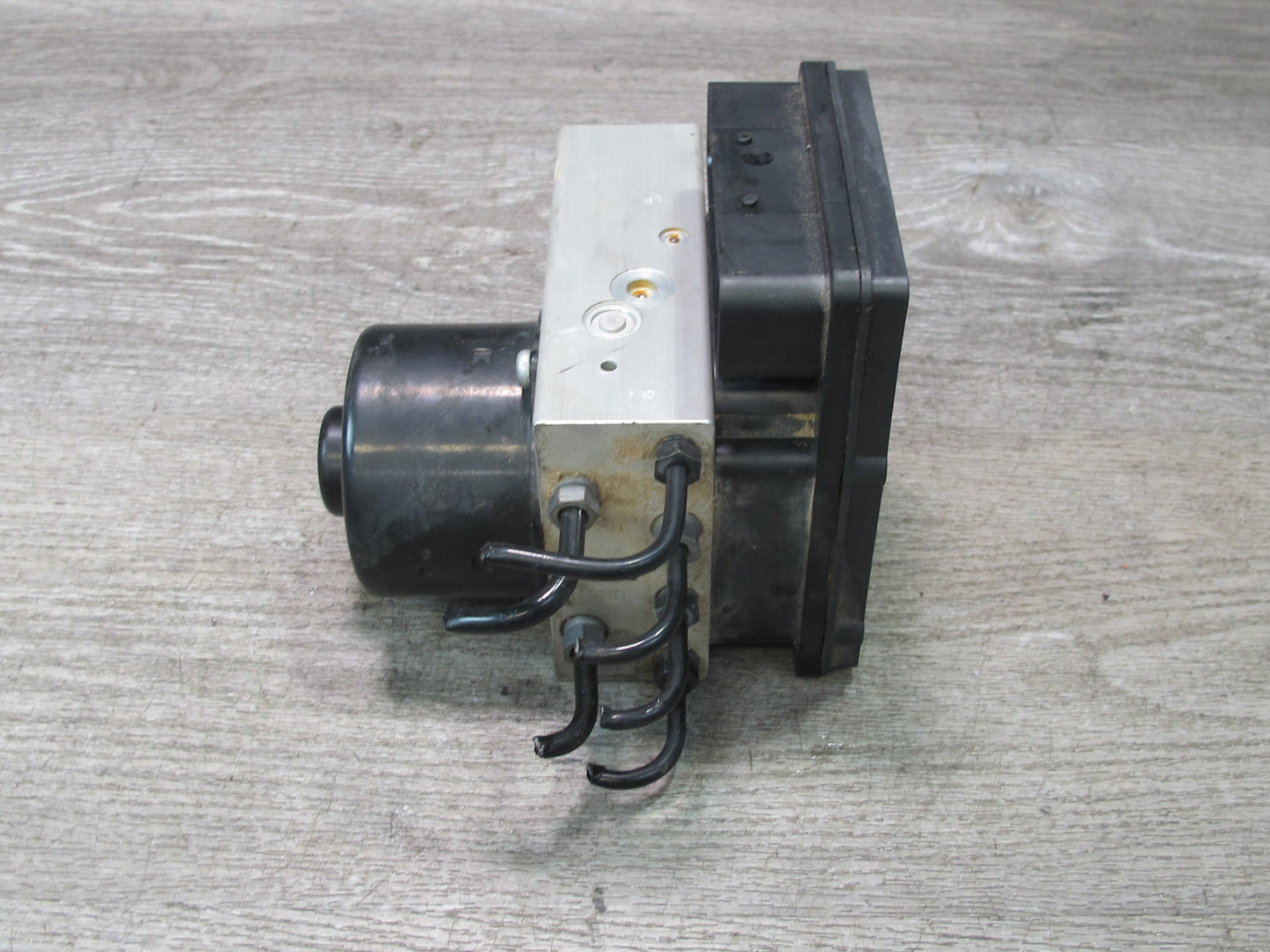2003-2006 Porsche Cayenne 955 Anti Lock Brake ABS Pump Module