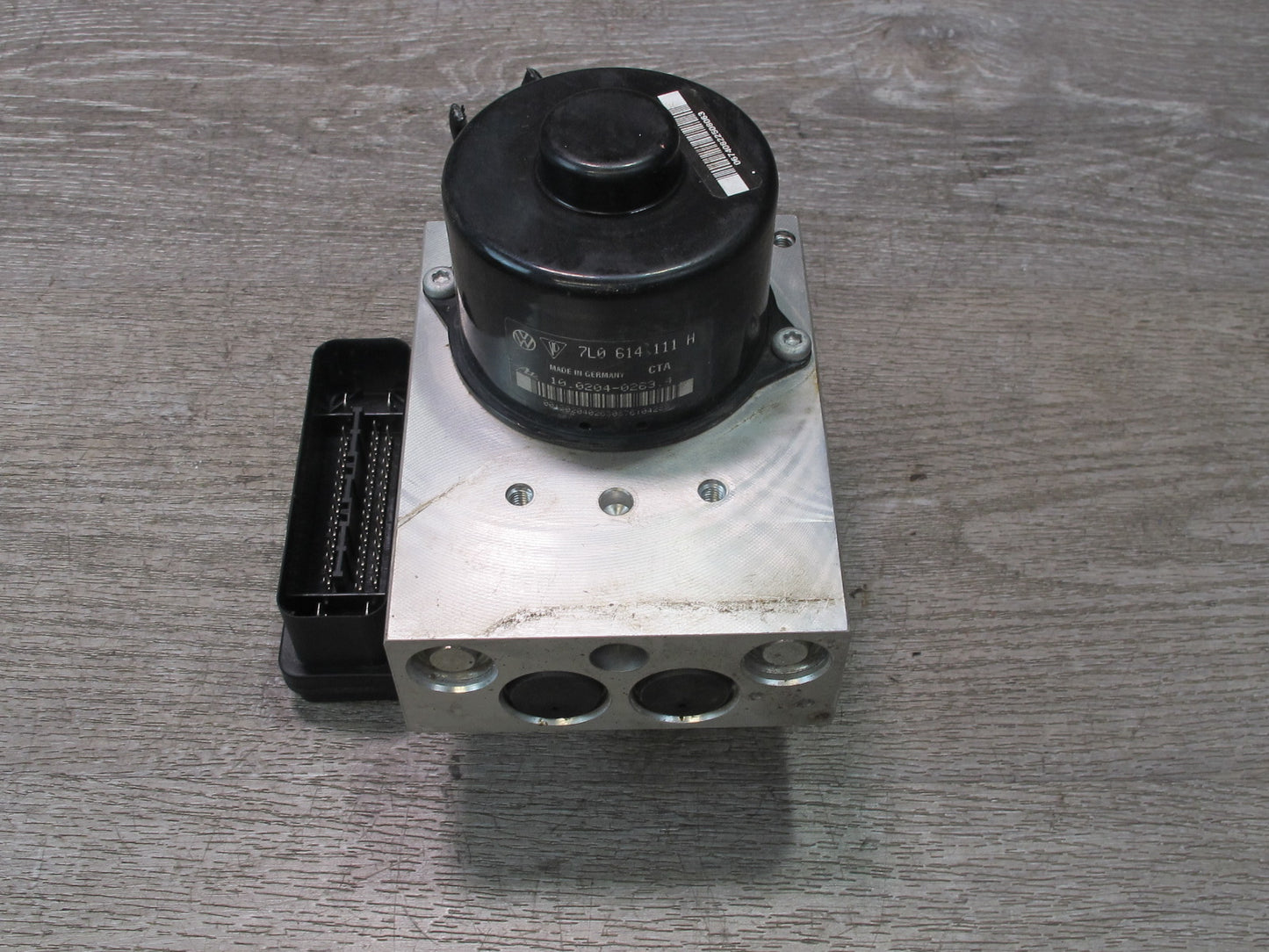 2003-2006 Porsche Cayenne 955 Anti Lock Brake ABS Pump Module