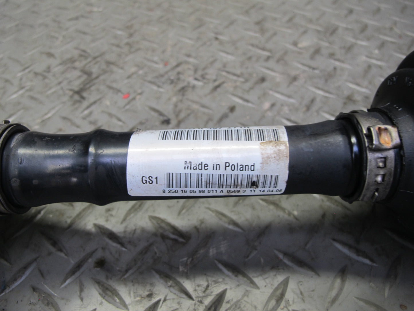 2006 Porsche Cayenne 955 Turbo Front Left or Right Suspension Axle Shaft