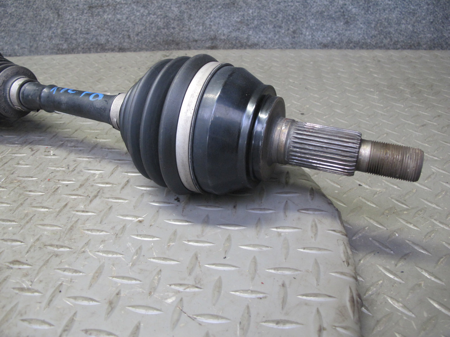 2006 Porsche Cayenne 955 Turbo Front Left or Right Suspension Axle Shaft