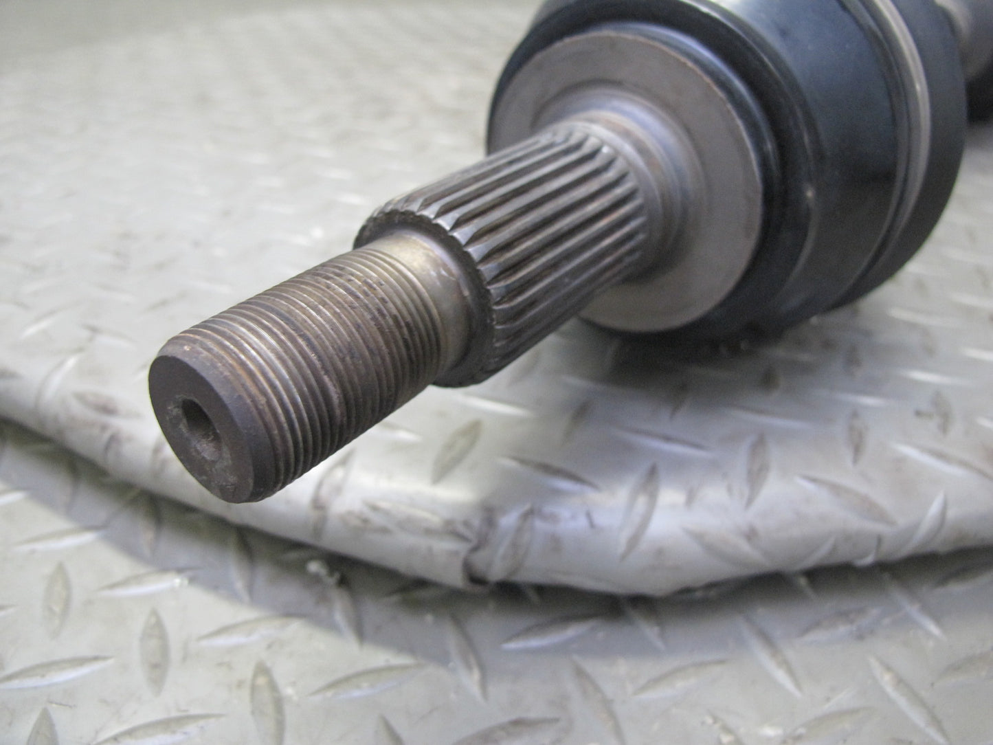 2006 Porsche Cayenne 955 Turbo Front Left or Right Suspension Axle Shaft