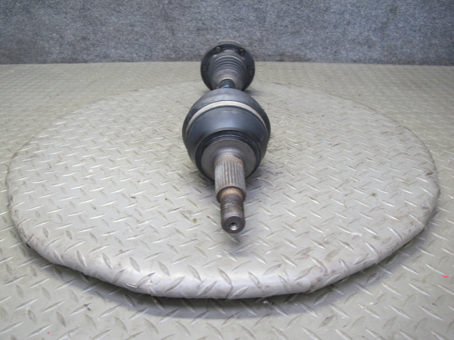 2006 Porsche Cayenne 955 Turbo Front Left Suspension Axle Shaft 7L0407271C