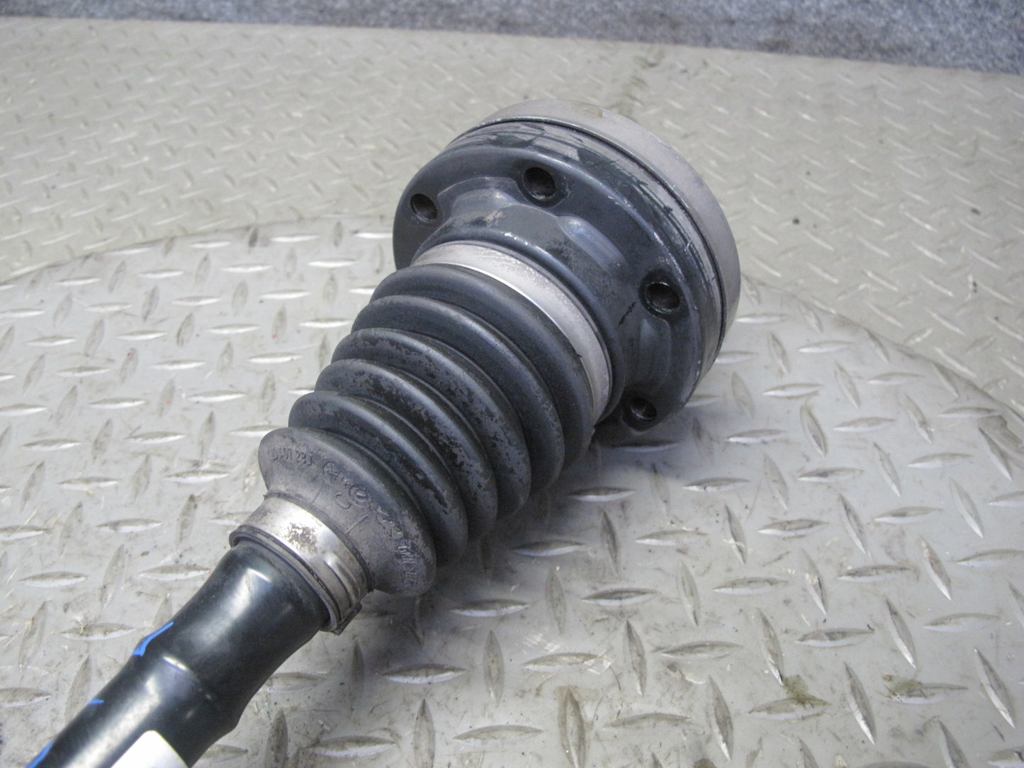 2006 Porsche Cayenne 955 Turbo Front Left Suspension Axle Shaft 7L0407271C