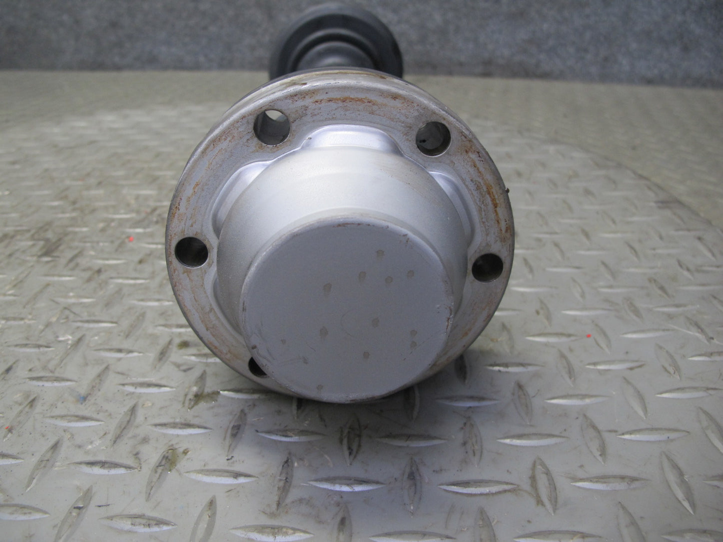 2006 Porsche Cayenne 955 Turbo Front Left Suspension Axle Shaft 7L0407271C