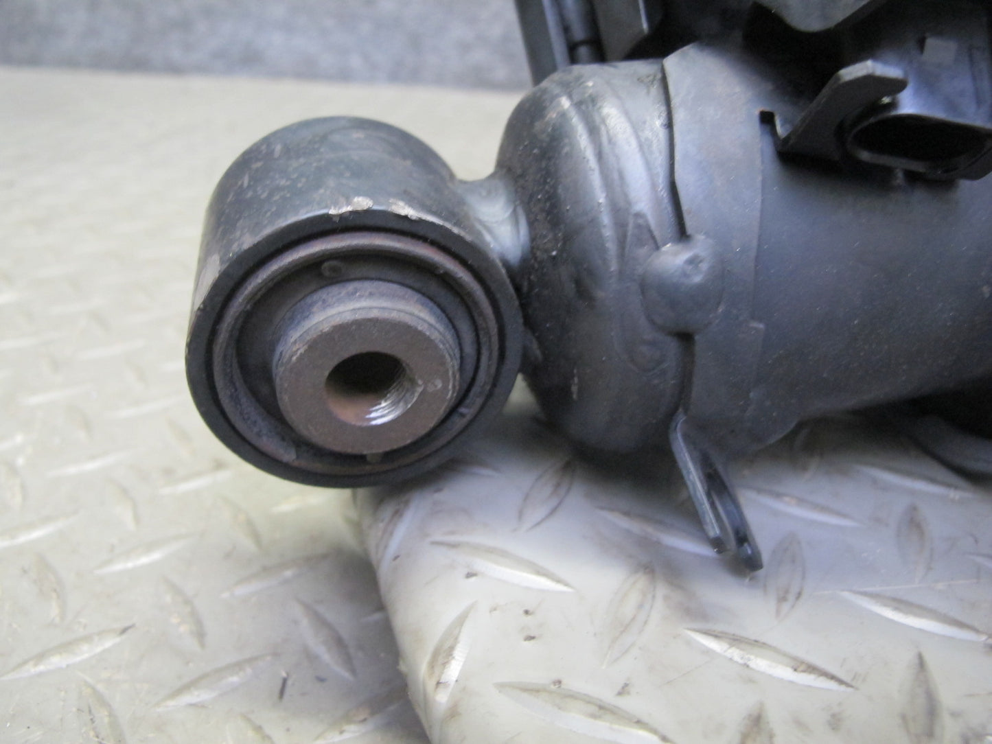 2003-2006 Porsche Cayenne 955 Turbo Rear Right Air Strut Shock Absorber