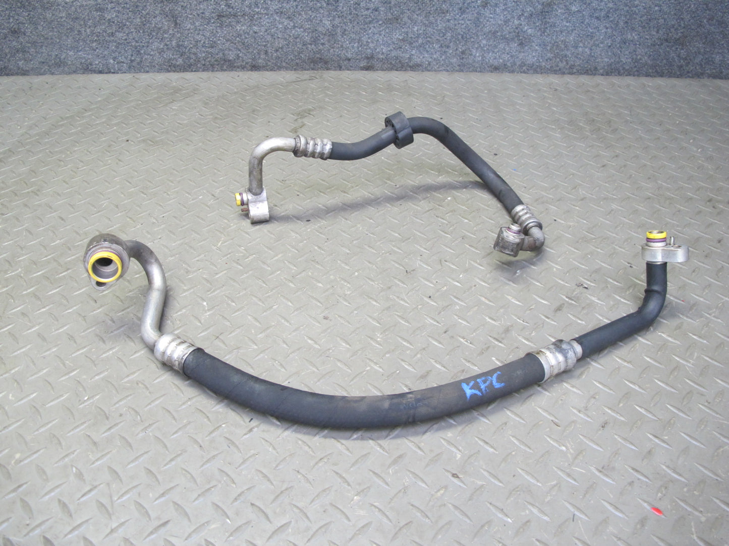 2003-2006 Porsche Cayenne 955 A/C Air Condition Hoses Pipe Line Set of 2
