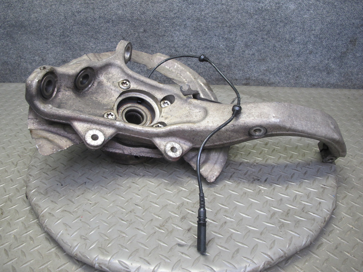 2014-2018 BMW F15 X5 AWD Front Right Spindle Knuckle Wheel Hub Bearing 6773784