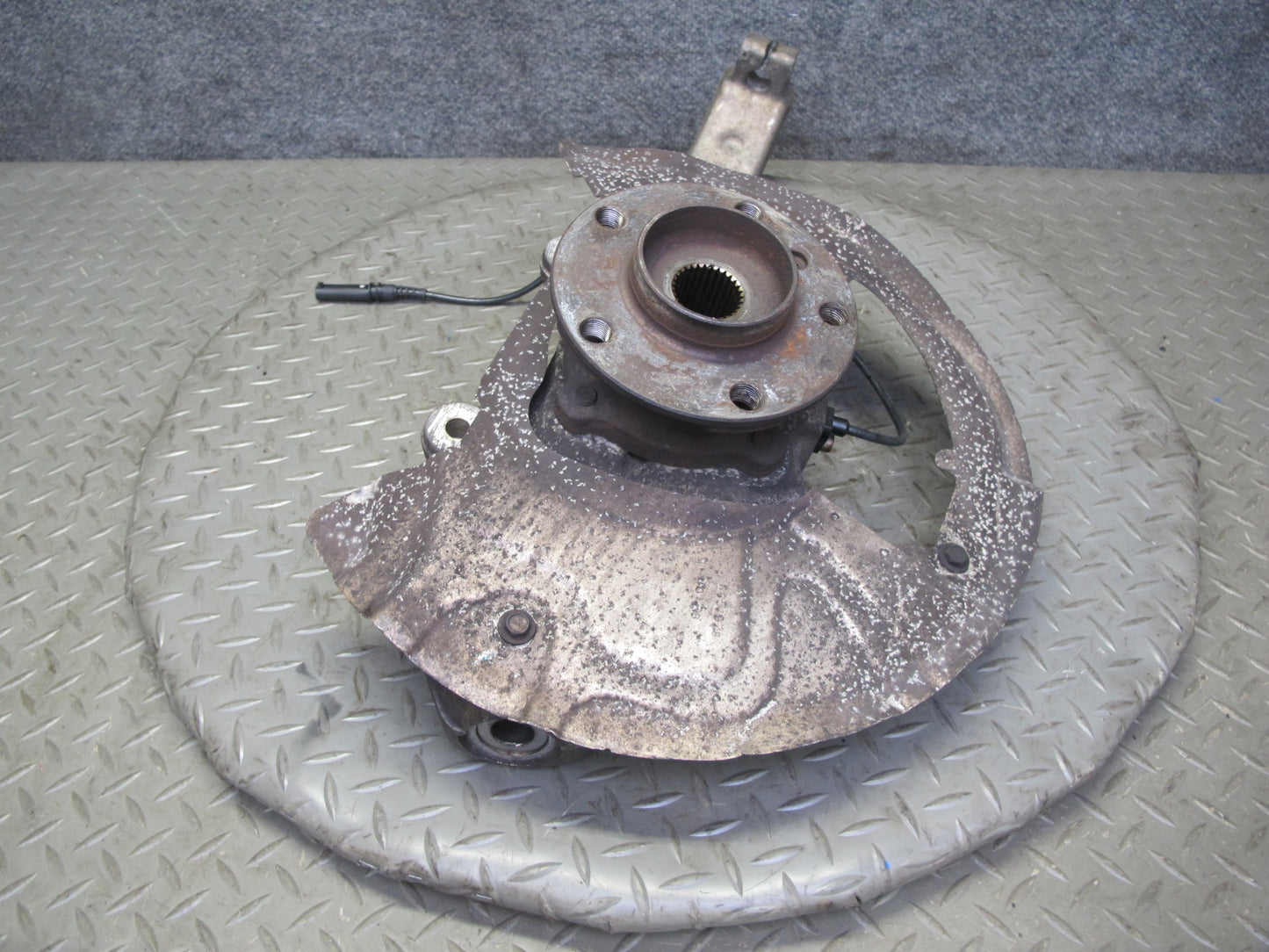 2014-2018 BMW F15 X5 AWD Front Right Spindle Knuckle Wheel Hub Bearing 6773784