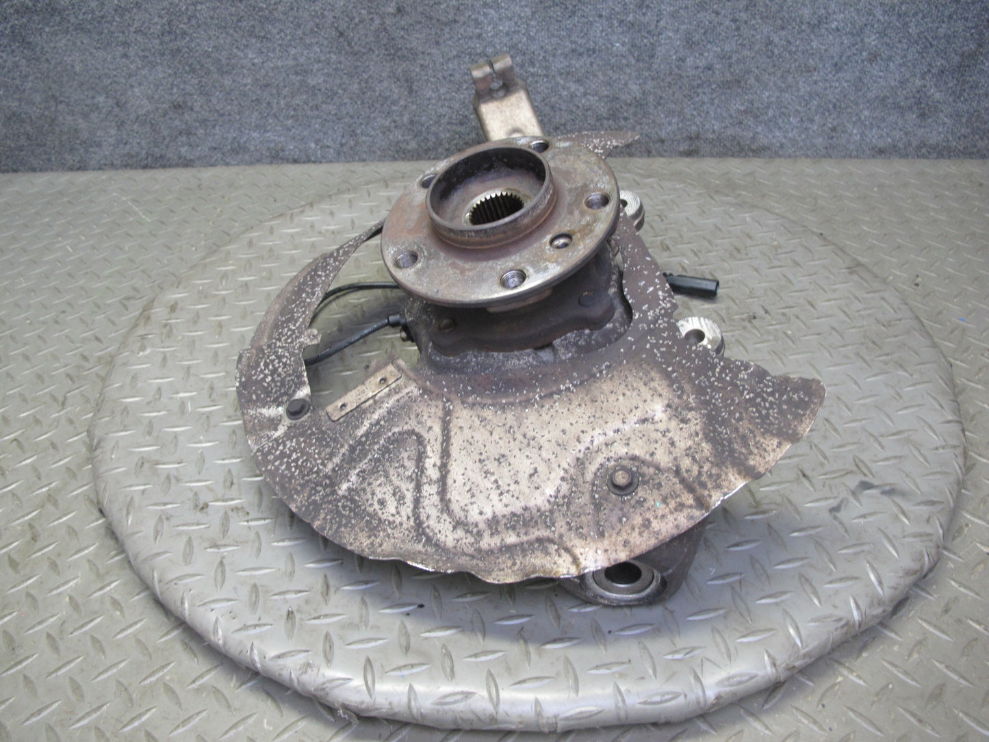 2014-2018 BMW F15 X5 AWD Front Left Spindle Knuckle Wheel Hub Bearing 6773783