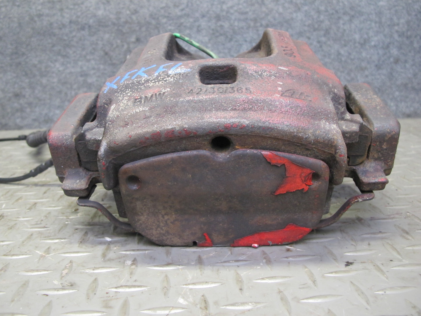2014-2018 BMW F15 X5 AWD Front Left & Right Brake Caliper Set of 2