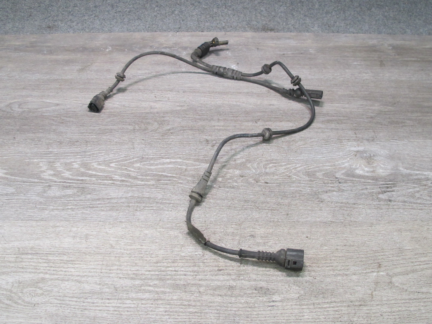 2003-2006 Porsche Cayenne 955 Rear Left Wheel ABS Sensor