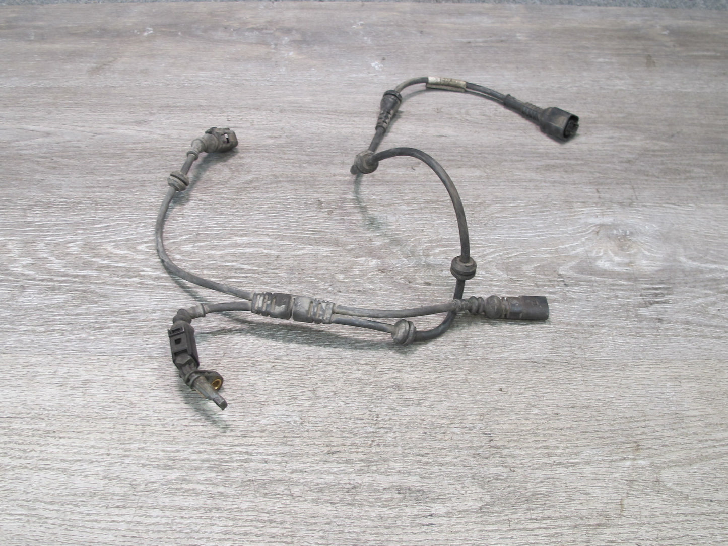 2003-2006 Porsche Cayenne 955 Rear Left Wheel ABS Sensor