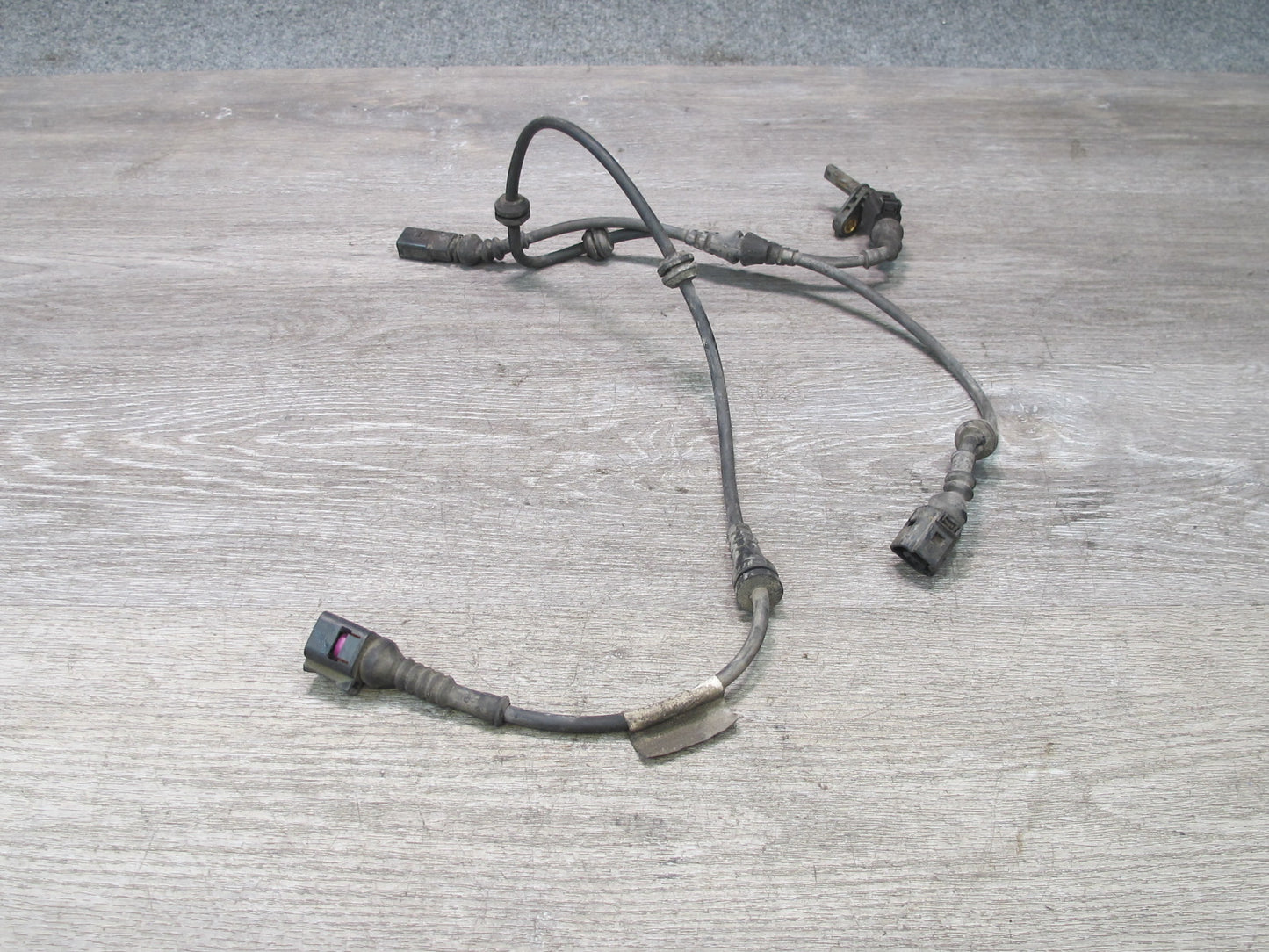 2003-2006 Porsche Cayenne 955 Rear Left Wheel ABS Sensor