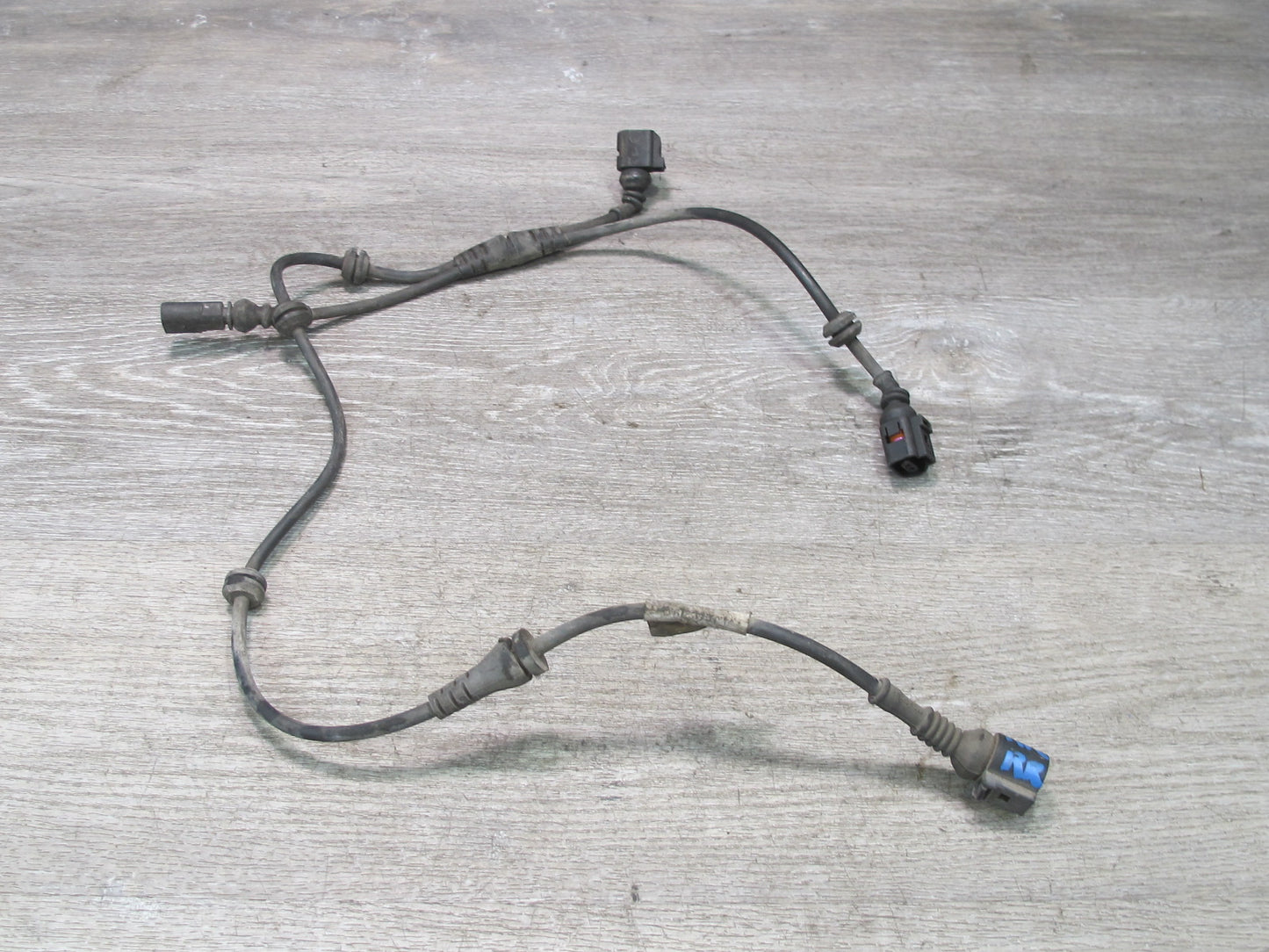2003-2006 Porsche Cayenne 955 Rear Right Wheel ABS Sensor