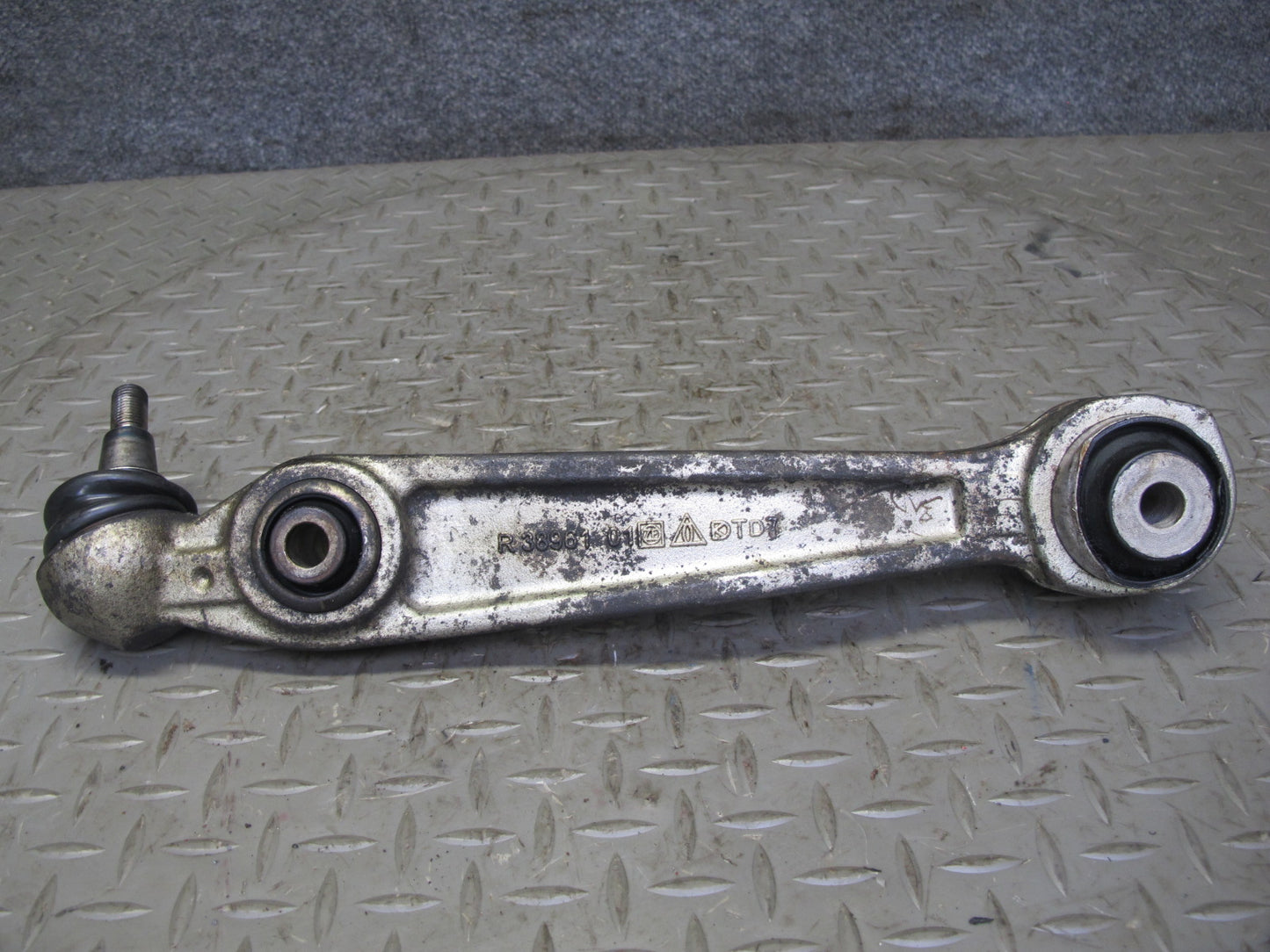 2014-2018 BMW F15 X5 Front Right Upper & Lower Control Arm Fork Set of 4