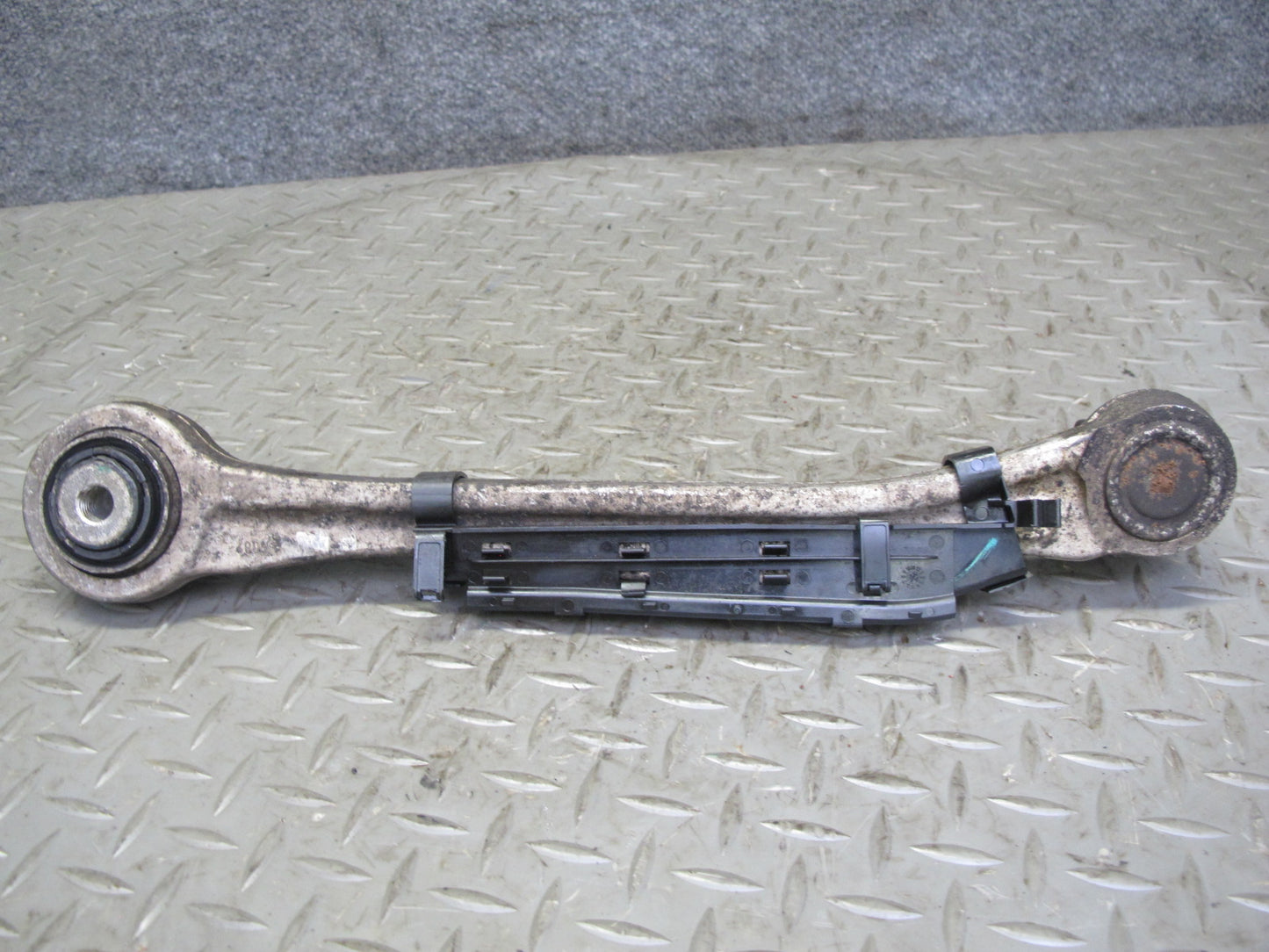 2014-2018 BMW F15 X5 AWD Rear Right Suspension Upper Control Arm Set of 2