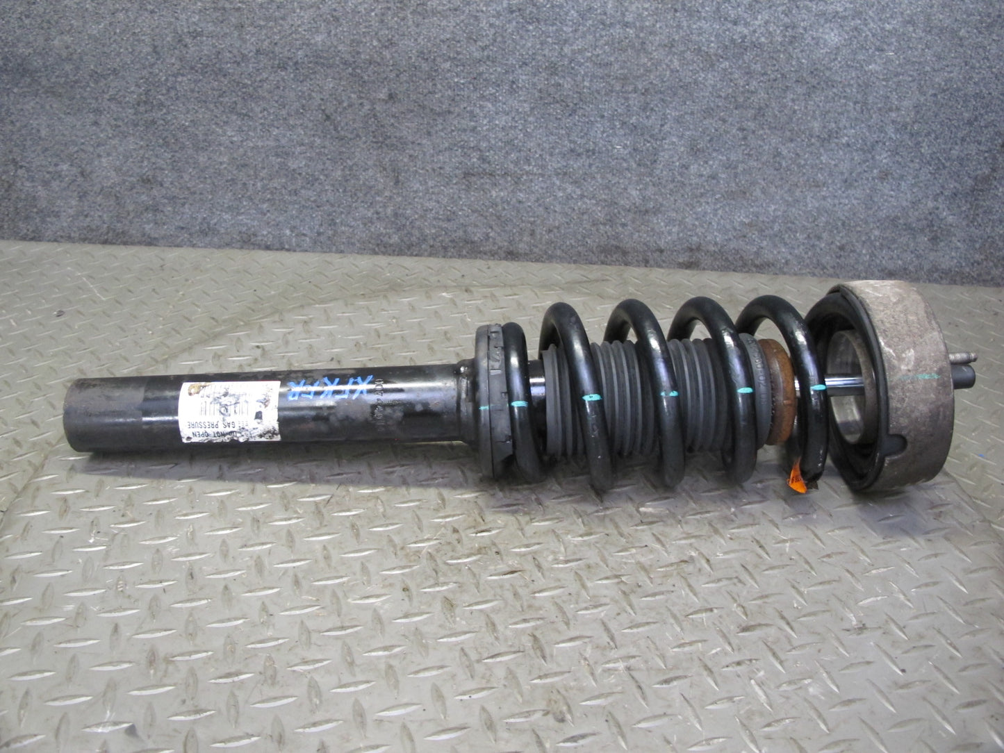 2014-2018 BMW F15 X5 AWD Front Left & Right Strut Shock Absorber Set of 2