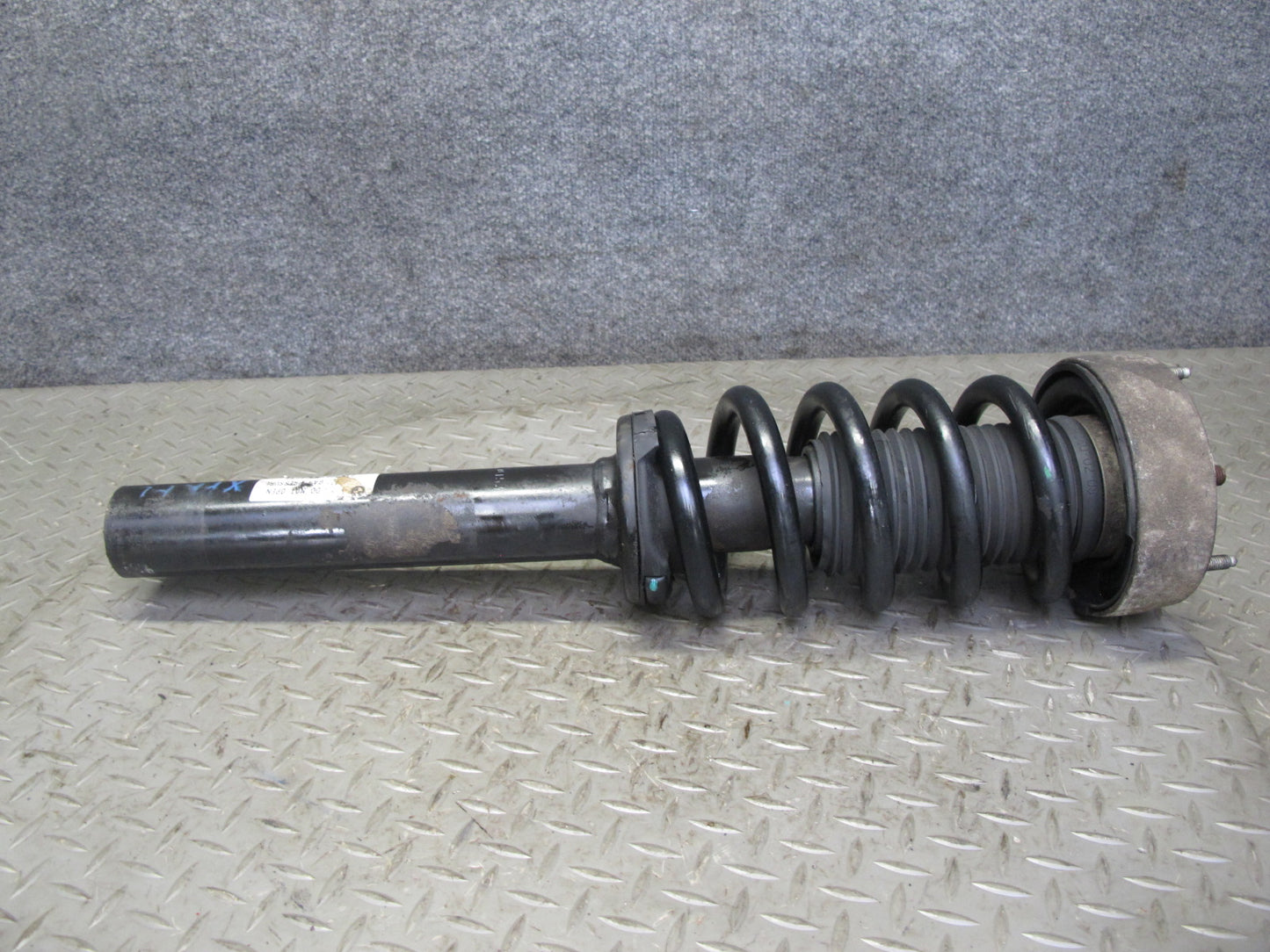 2014-2018 BMW F15 X5 AWD Front Left & Right Strut Shock Absorber Set of 2