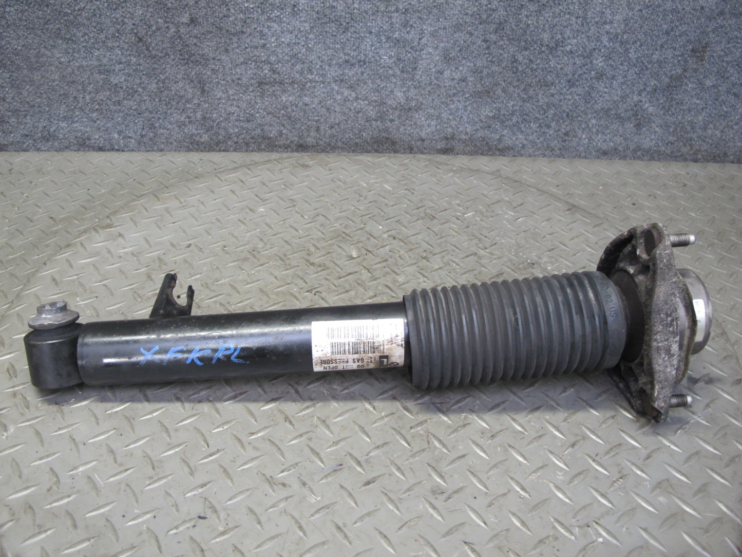 2014-2018 BMW F15 X5 AWD Rear Left & Right Strut Shock Absorber Set of 2