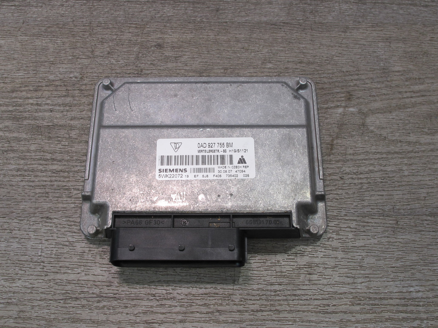 2008-2010 Porsche Cayenne 957 A/T Transfer Case Control Module 0AD927755BM