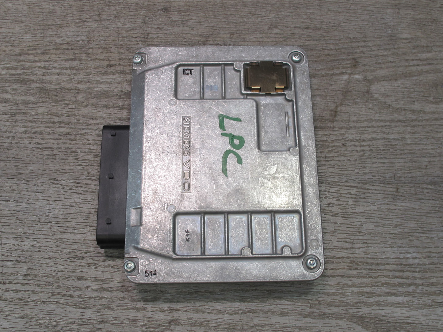 2008-2010 Porsche Cayenne 957 A/T Transfer Case Control Module 0AD927755BM