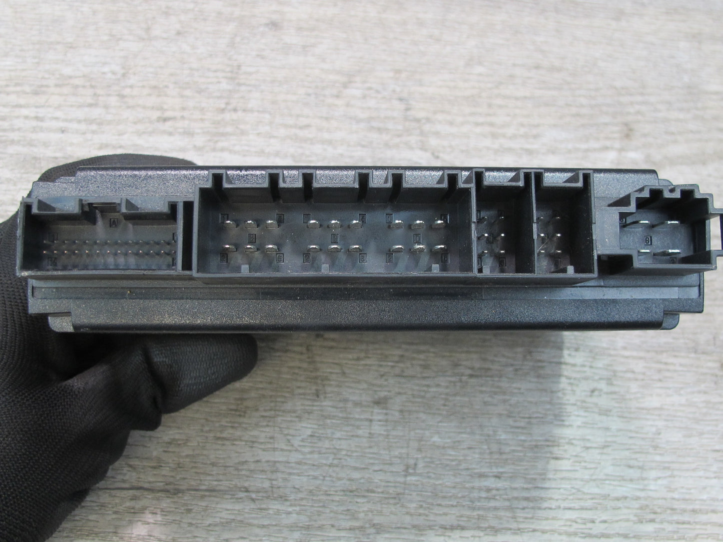 2008-2010 Porsche Cayenne 957 Body Control Module Unit BCM BCU 7L5937049AA
