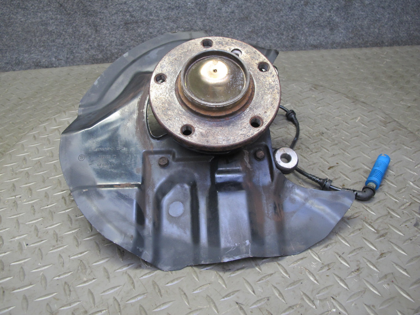 02-06 BMW E46 330i 330Ci Front Left Spindle Knuckle Wheel Hub Bearing OEM
