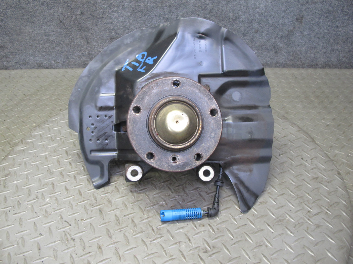 02-06 BMW E46 330i 330Ci RWD Front Right Spindle Knuckle Wheel Hub Bearing OEM