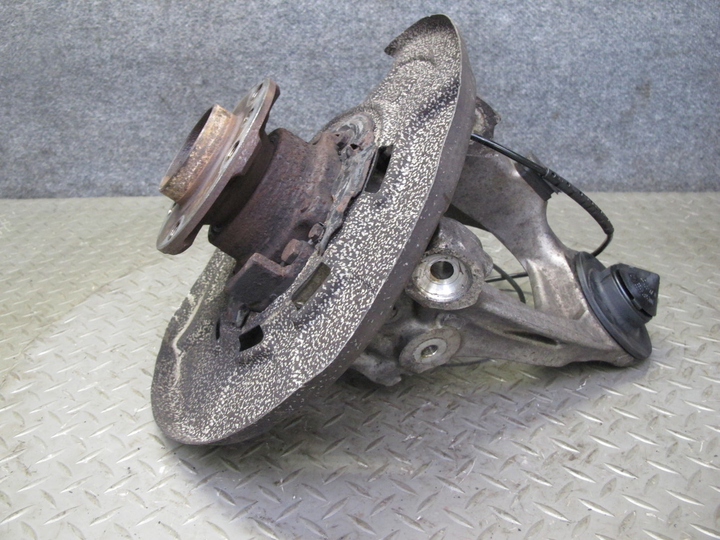 2014-2018 BMW F15 X5 AWD Rear Left Spindle Knuckle Wheel Hub Bearing 6770984
