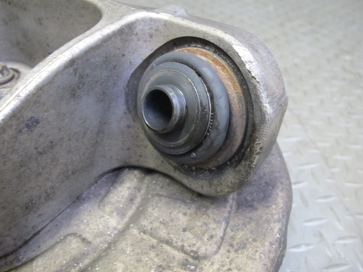 2014-2018 BMW F15 X5 AWD Rear Left Spindle Knuckle Wheel Hub Bearing 6770984