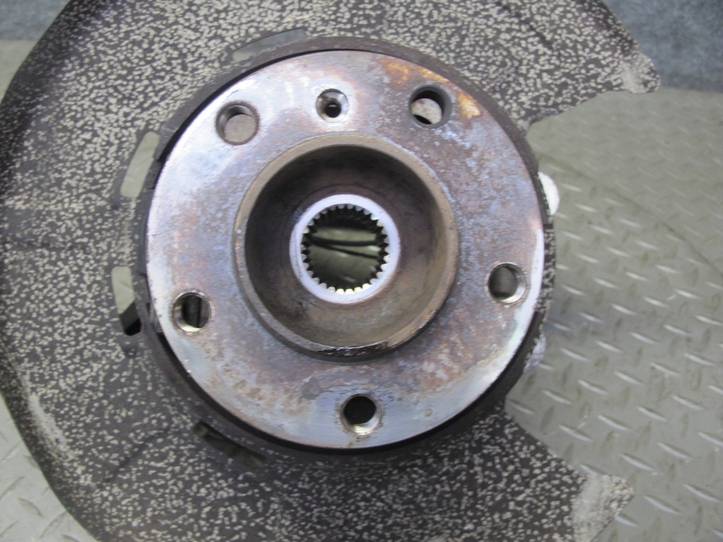 2014-2018 BMW F15 X5 AWD Rear Left Spindle Knuckle Wheel Hub Bearing 6770983