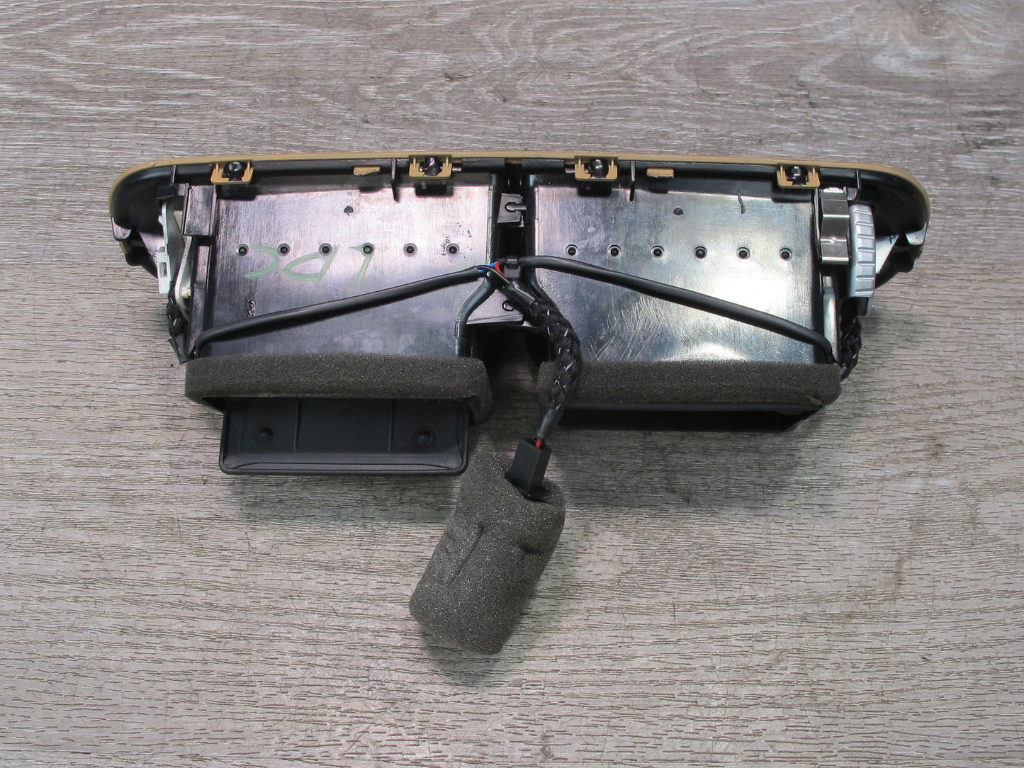 2003-2010 Porsche Cayenne 955 Dash Front Center A/C Air Vent Grille 7L5819727B